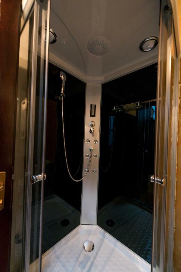 Casa Miron 1 Apartment ทิมิชัวรา ภายนอก รูปภาพ